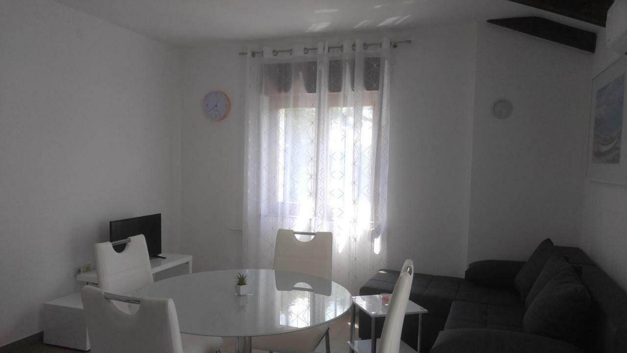 Apartmani Roberta Jurdani ภายนอก รูปภาพ